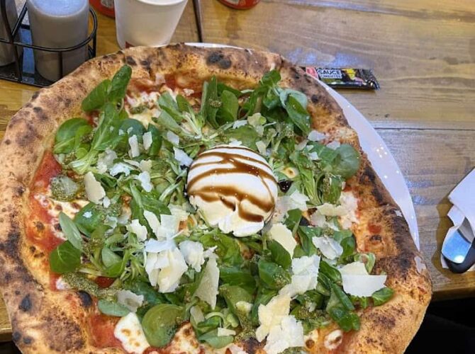 Restaurant Mamamia à Saint-Denis, France