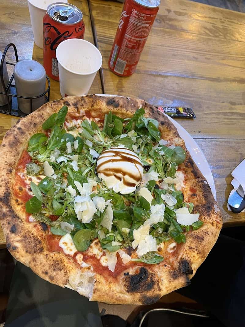 Restaurant Mamamia à Saint-Denis, France