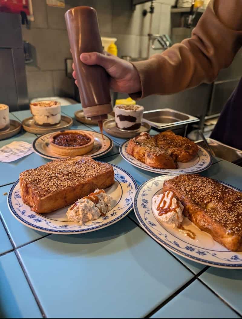 Restaurant Marguerite Charlie à Saint-Denis, France