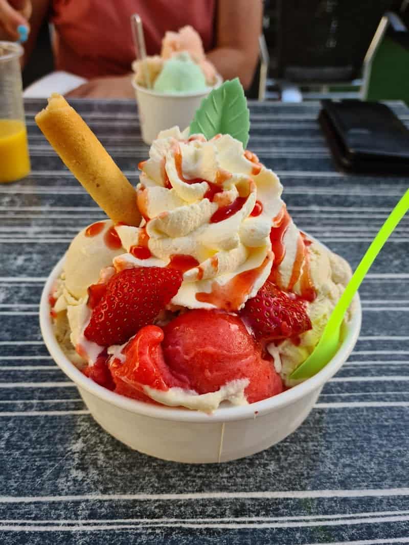 Restaurant Marie Louise Glacier à Marseillan, France