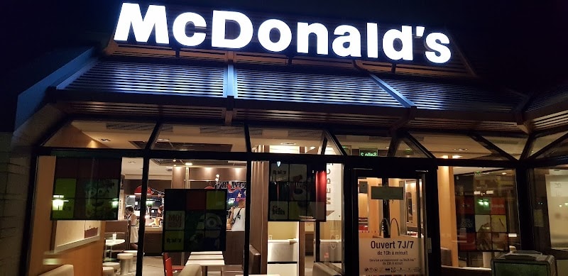 Restaurant McDonald’s à Éragny, France