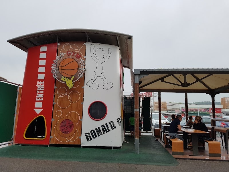 Restaurant McDonald’s à Gardanne, France