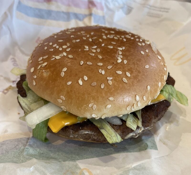 Restaurant McDonald’s à Belley, France