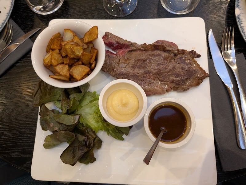 Restaurant Memes Tra Brest à Brest, France