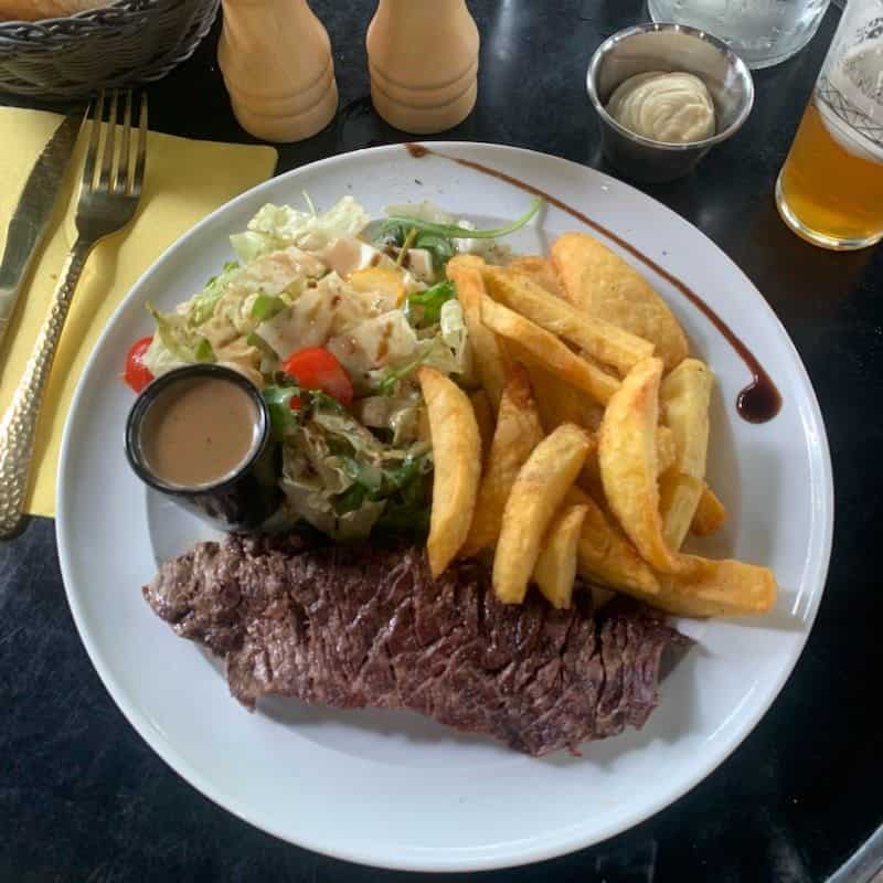 Restaurant Michelet Moderne à Saint-Ouen-sur-Seine, France