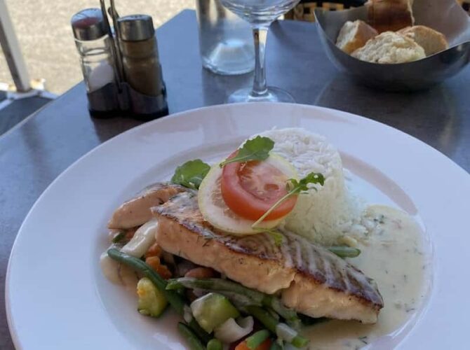 Restaurant Midpoint à Gennevilliers, France