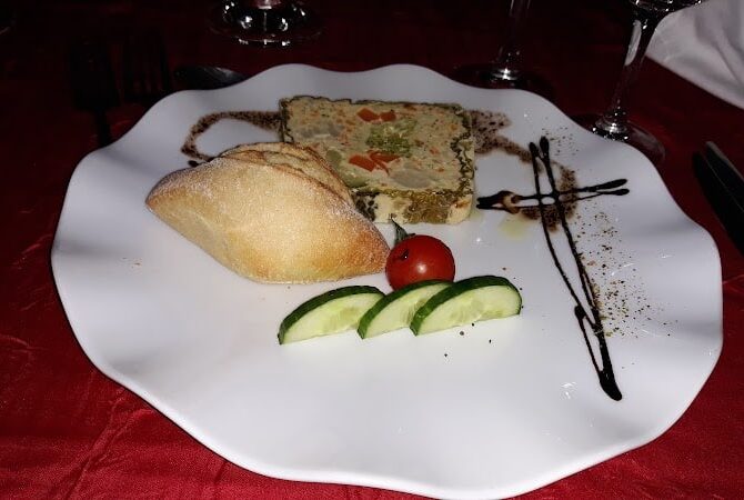 Restaurant Mille et une Etoiles à Charmes, France