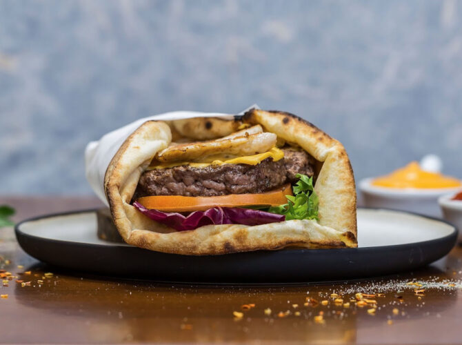 Restaurant Naan Stop 17 eme à Paris, France