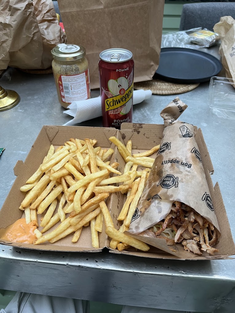 Restaurant Naan Stop 17 eme à Paris, France