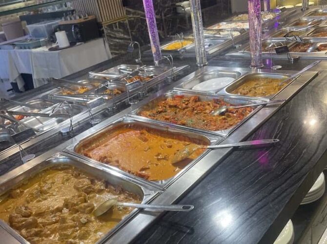 Restaurant Noor mahal à Pontoise, France