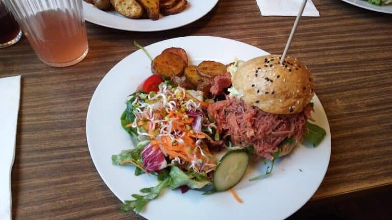 Restaurant Oberhafen-Kantine à Hamburg (Hambourg), Allemagne — photo 1