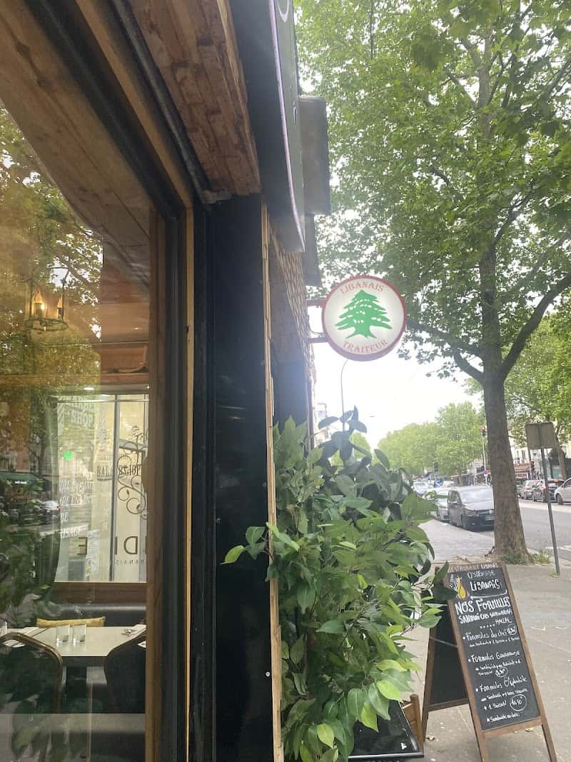 Restaurant O’splendide à Saint-Ouen-sur-Seine, France