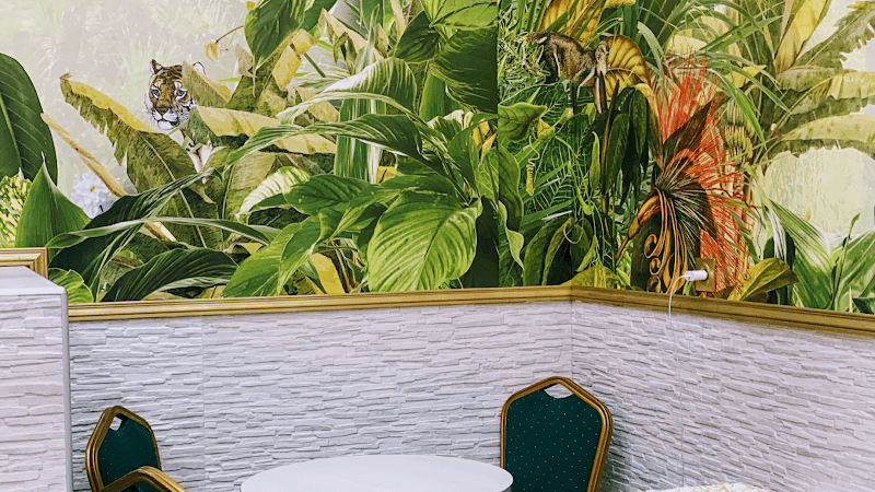 Restaurant O’splendide à Saint-Ouen-sur-Seine, France