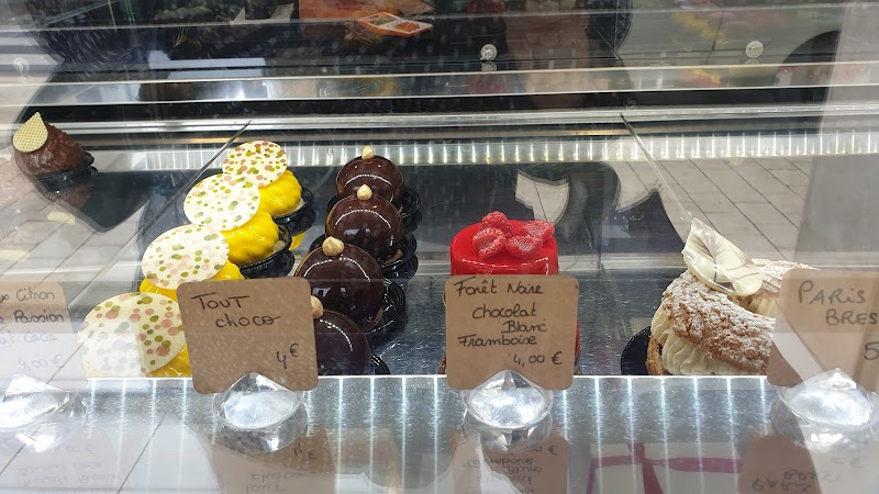 Restaurant Pâtissier Maxence à Carignan, France