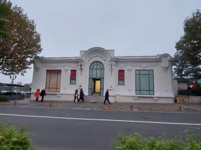 Restaurant Pavillon Du Lac à Enghien-les-Bains, France