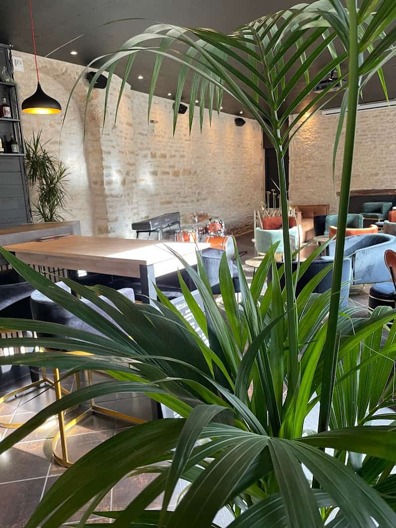 Restaurant Pinot Noir bar à vin à Savigny-lès-Beaune, France