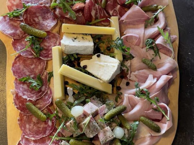 Restaurant Pinot Noir bar à vin à Savigny-lès-Beaune, France