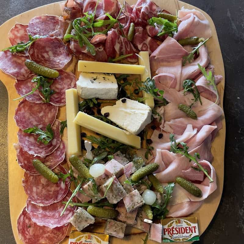 Restaurant Pinot Noir bar à vin à Savigny-lès-Beaune, France