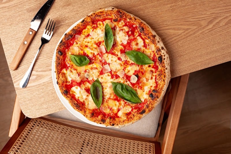 Restaurant Pizza Cosy à Rochefort, France