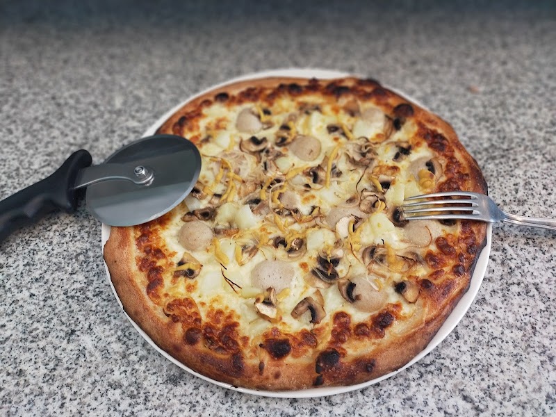 Restaurant Pizza del mia à Carignan, France