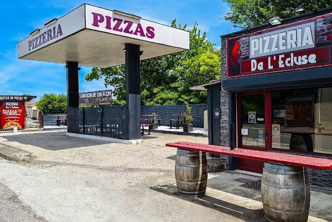 Restaurant Pizzeria De L’écluse – Au feu de bois / Distributeur de pizza 24h/24 7j/7 à Castelnaudary, France