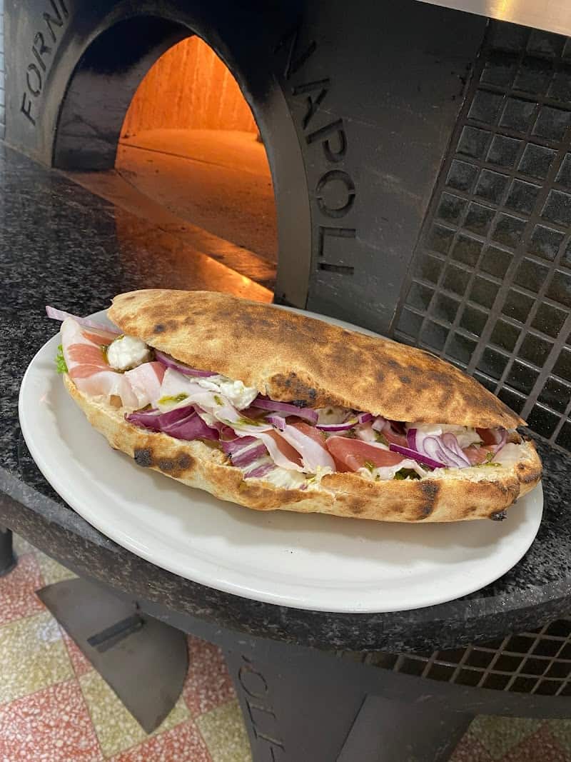 Restaurant Pizzeria des Halles à Belley, France