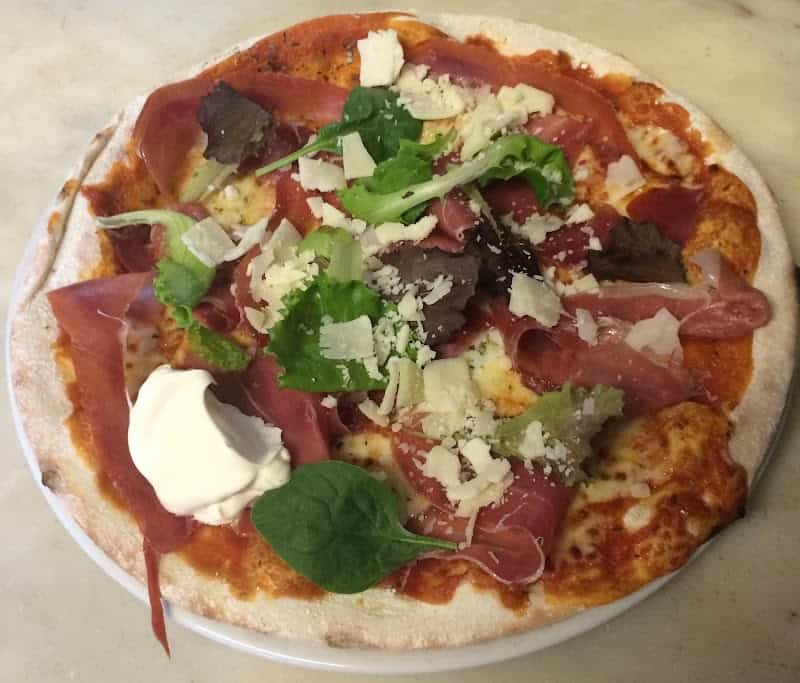 Restaurant Pizzeria du Chateau à Dourdan, France