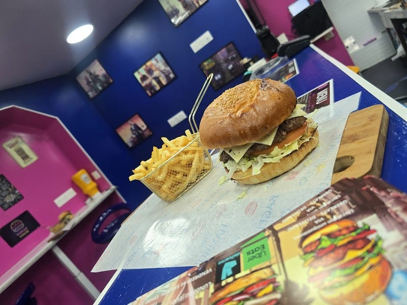 Restaurant Pizz’s and burg’s à Champlan, France