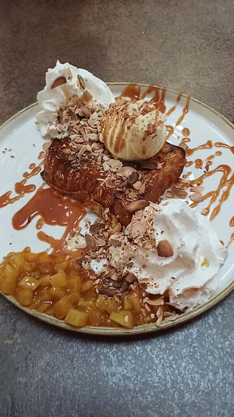 Restaurant Place des Oliviers Reims à Reims, France