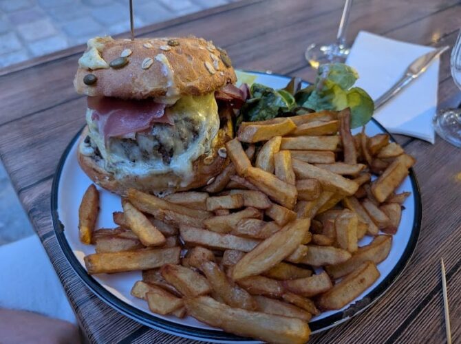 Restaurant Plan B à Dinan, France