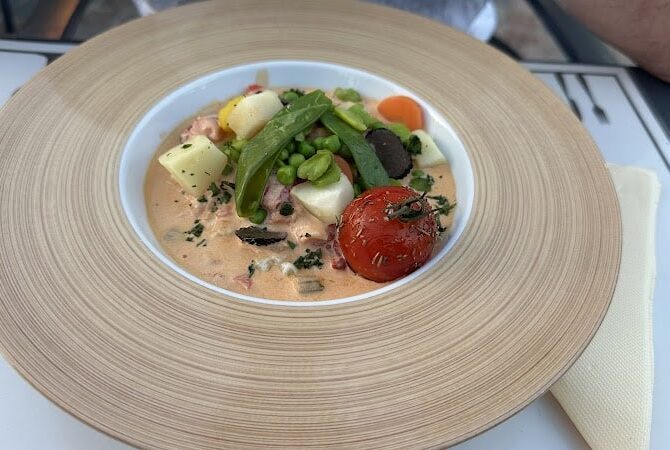 Restaurant Planches et Gamelles à Le Lavandou, France