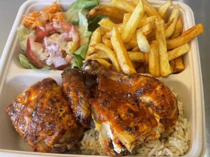 Restaurant Poulet Braisé LA CABANE à Bormes-les-Mimosas, France