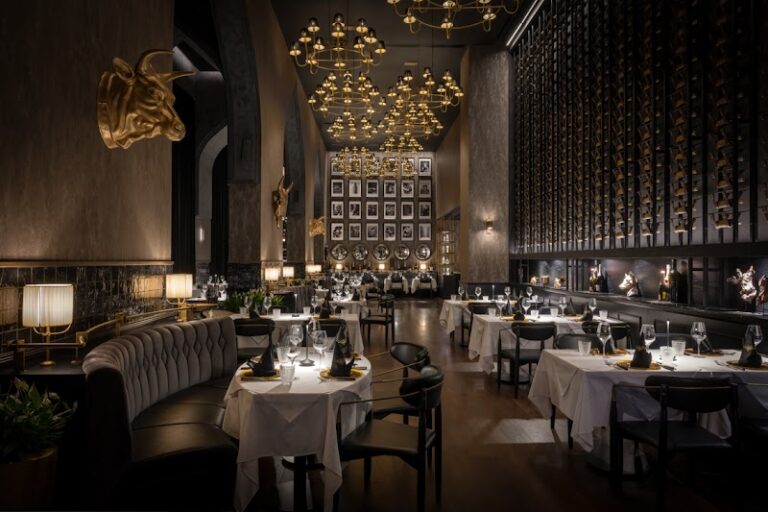 Restaurant Reef and Beef Steakhouse & Seafood Dubai à Dubaï, Émirats arabes unis — photo 1