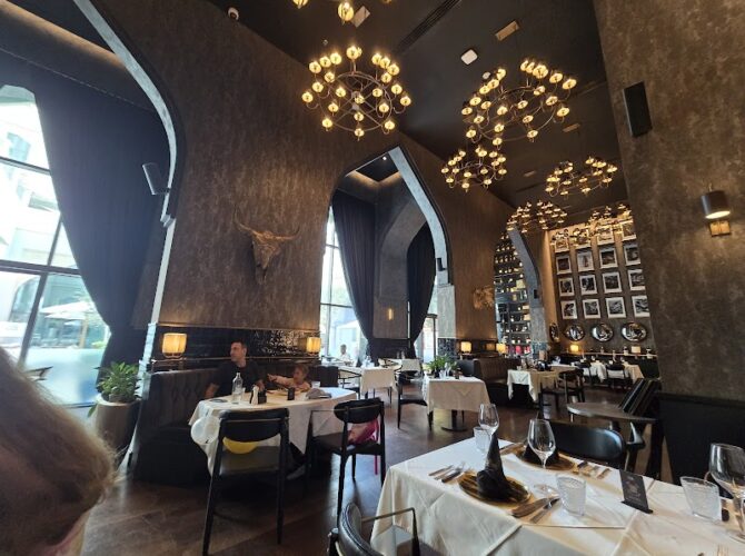 Restaurant Reef and Beef Steakhouse & Seafood Dubai à Dubaï, Émirats arabes unis