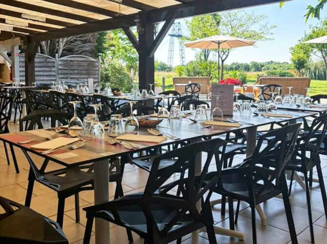 Restaurant A La Belle Poule à Rochefort, France