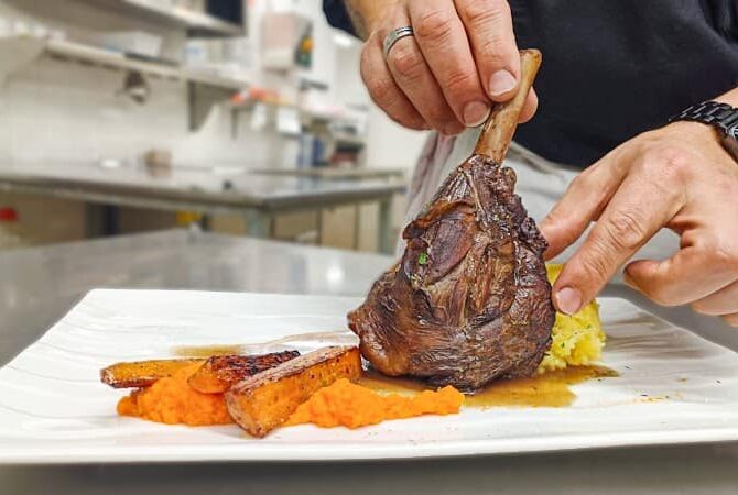 Restaurant A La Belle Poule à Rochefort, France