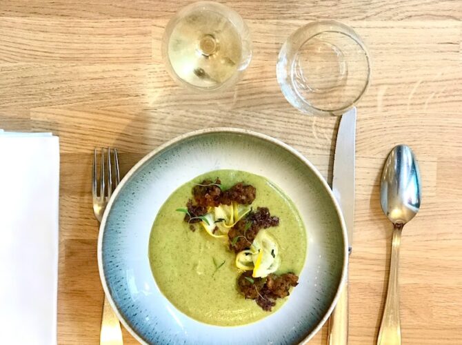 Restaurant Aux Perchés à Paris, France