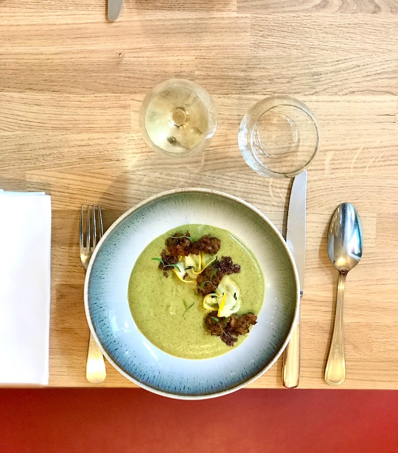 Restaurant Aux Perchés à Paris, France