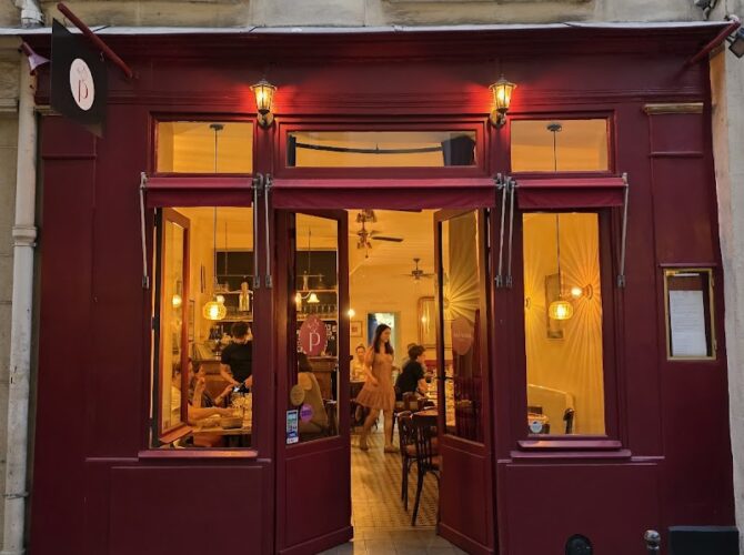 Restaurant Aux Perchés à Paris, France