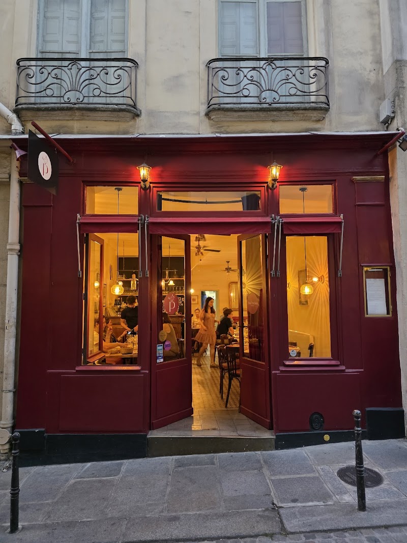 Restaurant Aux Perchés à Paris, France