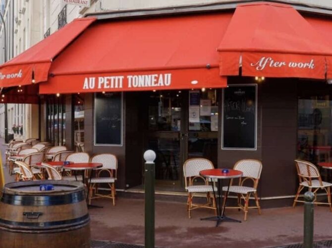 Restaurant Bar Au Petit Tonneau Levallois à Levallois-Perret, France