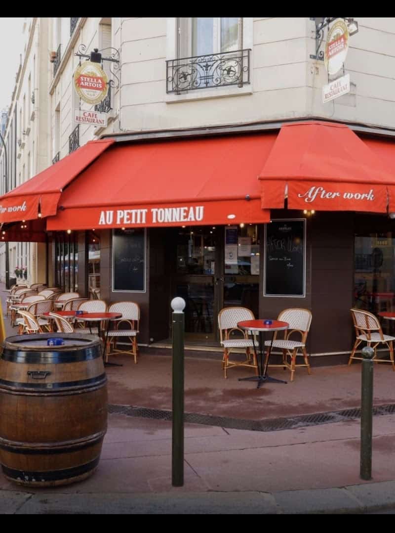 Restaurant Bar Au Petit Tonneau Levallois à Levallois-Perret, France