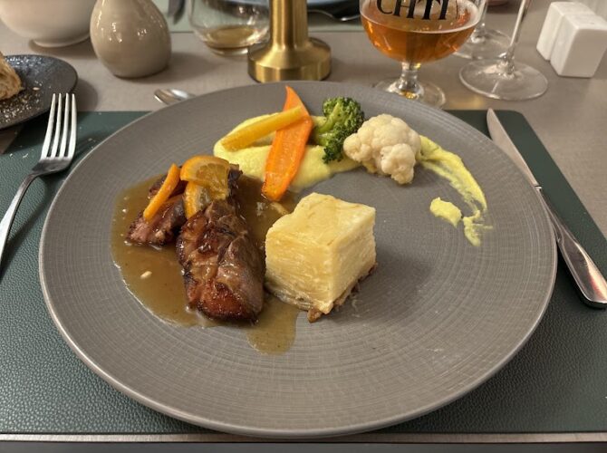 Restaurant by LENSOTEL à Vendin-le-Vieil, France