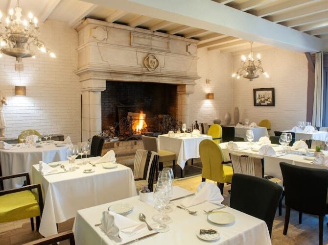 Restaurant by LENSOTEL à Vendin-le-Vieil, France