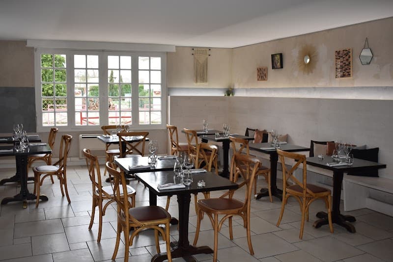 Restaurant C.garonne à Saint-Louis-de-Montferrand, France