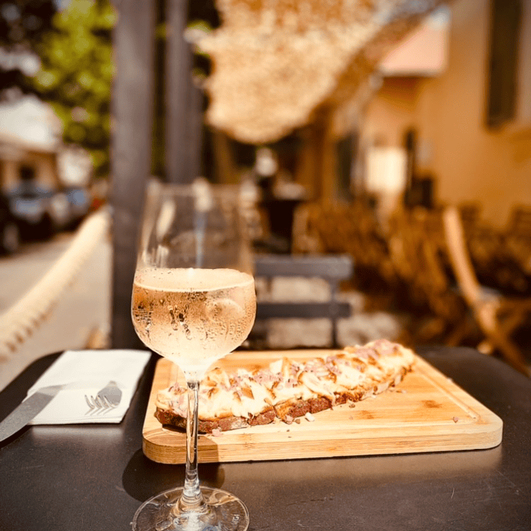 Restaurant Cogolin- Le Petit Bistrot à Cogolin, France
