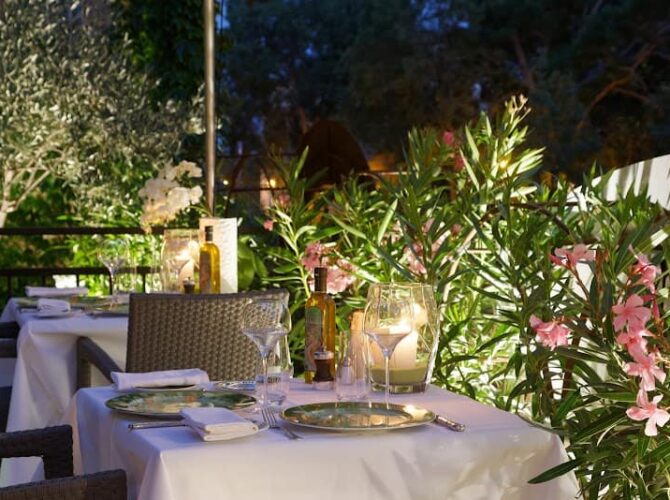 Restaurant Gastronomique Grimaud – Les Santons à Grimaud, France