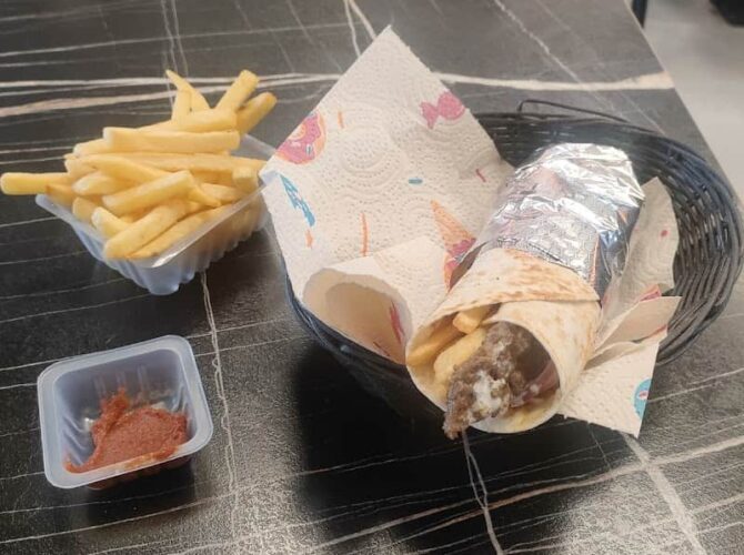 Restaurant Istanbul Kebab à Rillieux-la-Pape, France