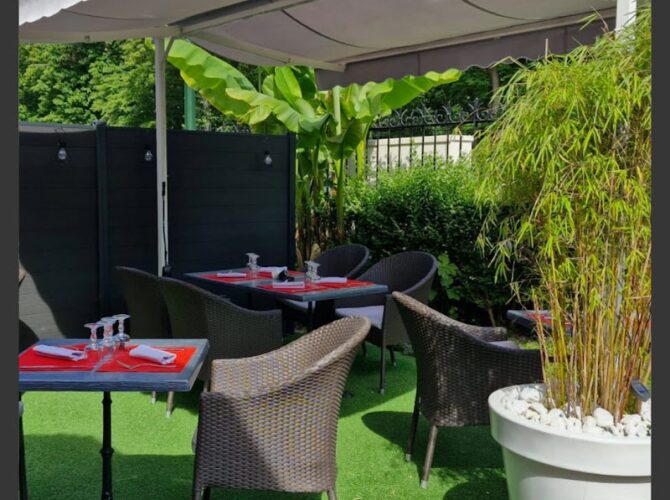 Restaurant La Biche Aux Bois – Yerres à Yerres, France