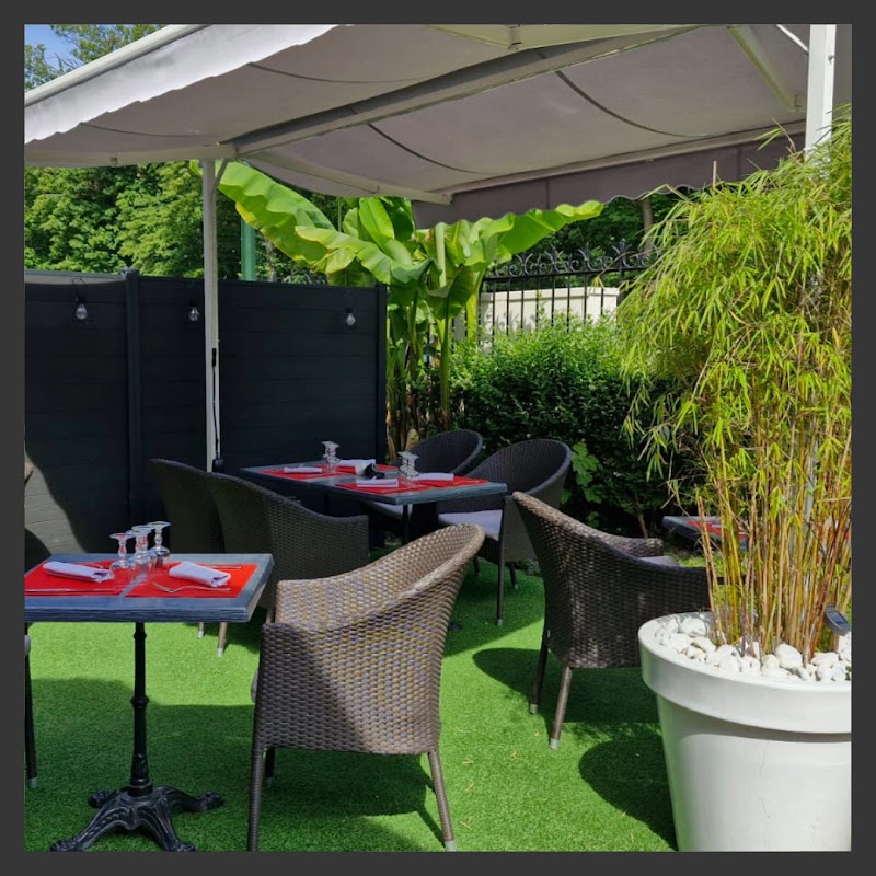 Restaurant La Biche Aux Bois – Yerres à Yerres, France